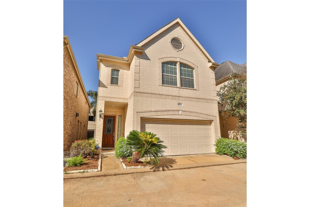 10126 Holly Chase Drive - Photo 0