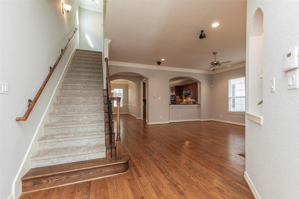 10126 Holly Chase Drive - Photo 4