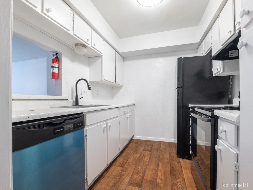 4645 Wild Indigo Street - Photo 7
