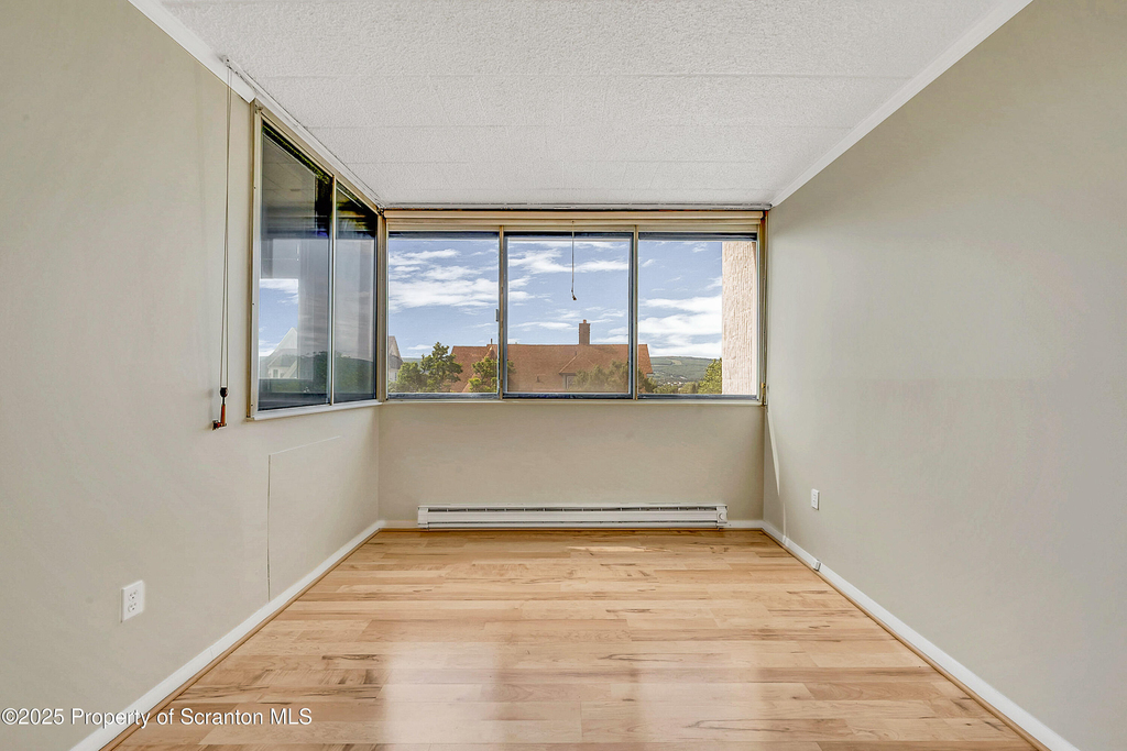 550 Clay Avenue - Photo 5