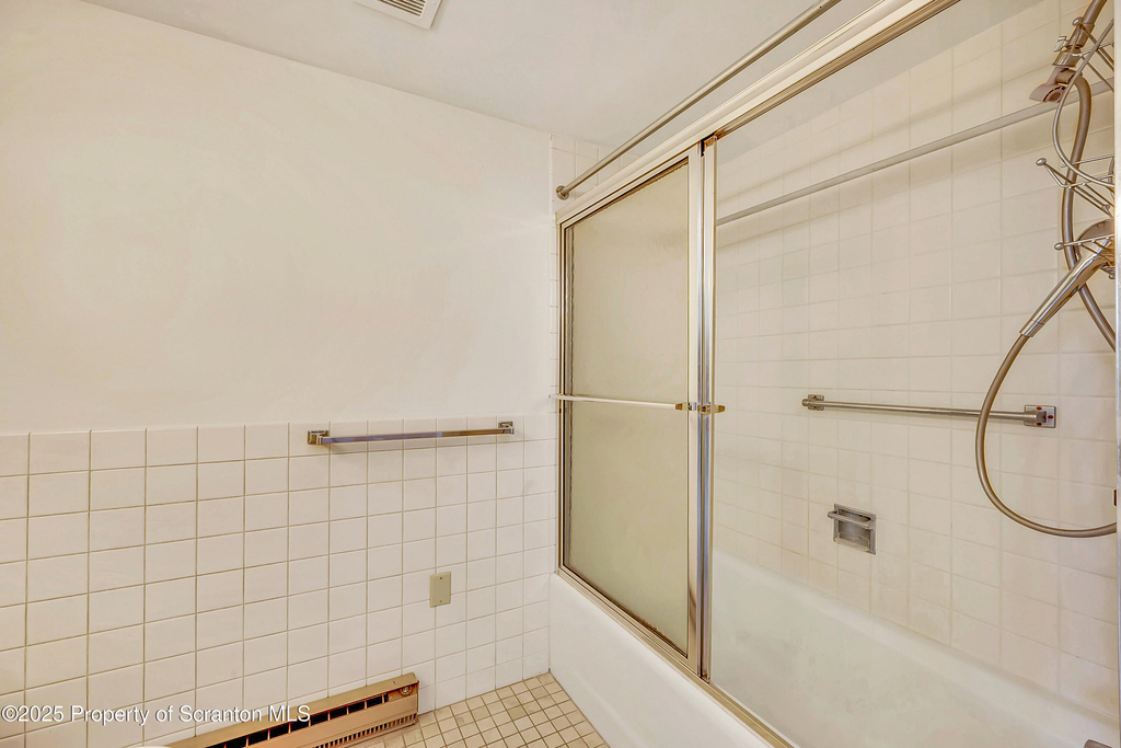 550 Clay Avenue - Photo 8