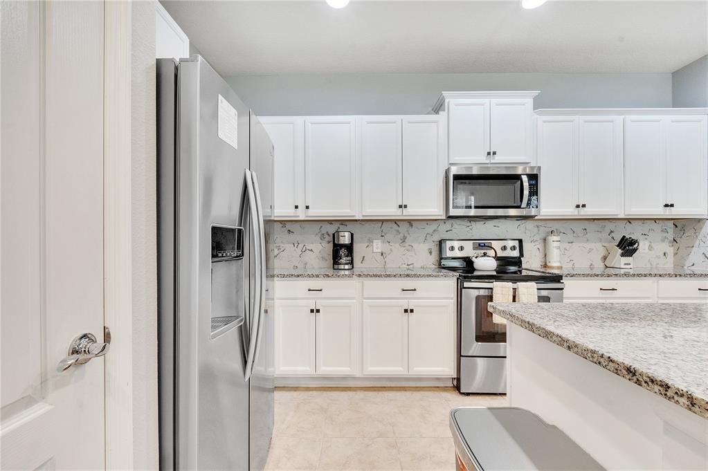 8827 Geneve Court - Photo 15