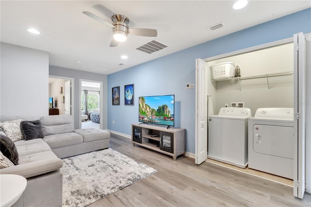 8827 Geneve Court - Photo 32