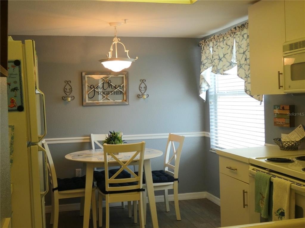 9320 Clubside Circle - Photo 2