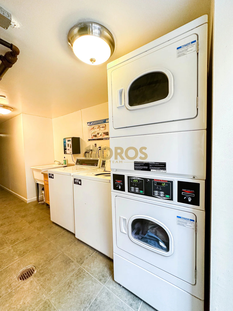 539 East 6th Street - Photo 6