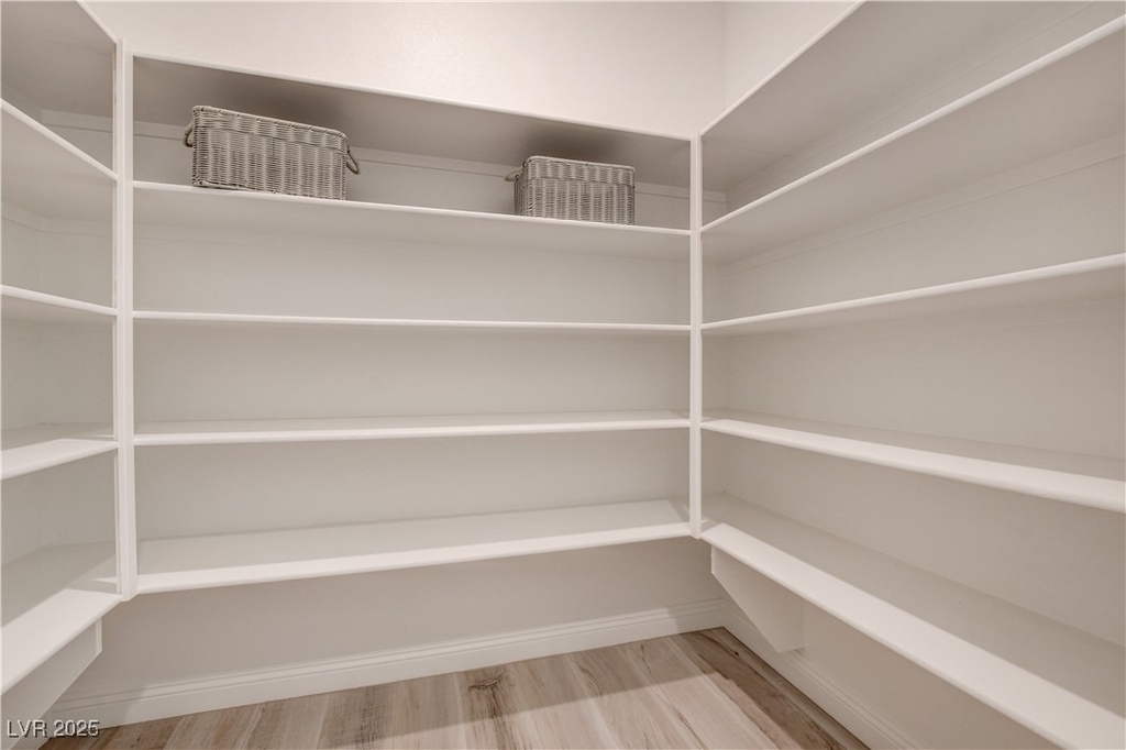 1075 N Water Street - Photo 32