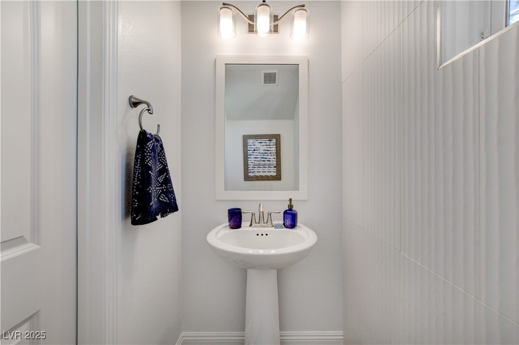 1075 N Water Street - Photo 34