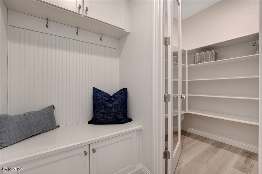 1075 N Water Street - Photo 31