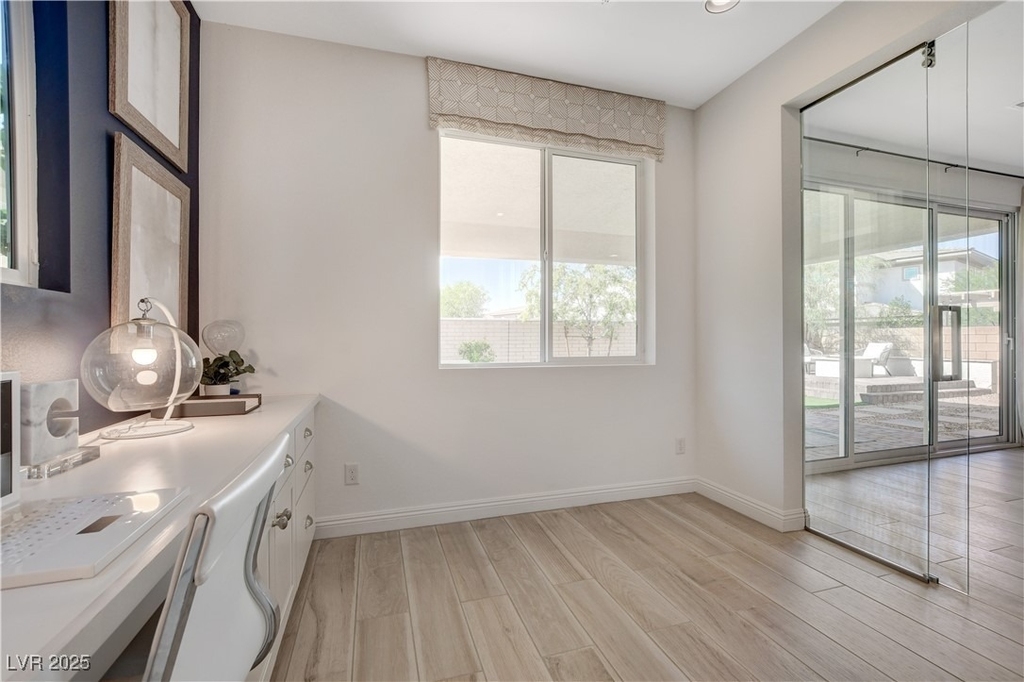 1075 N Water Street - Photo 28