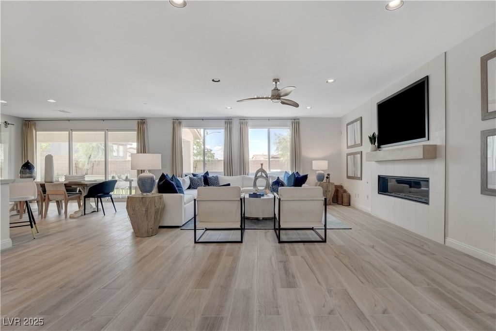 1075 N Water Street - Photo 6