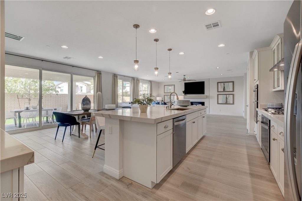 1075 N Water Street - Photo 18