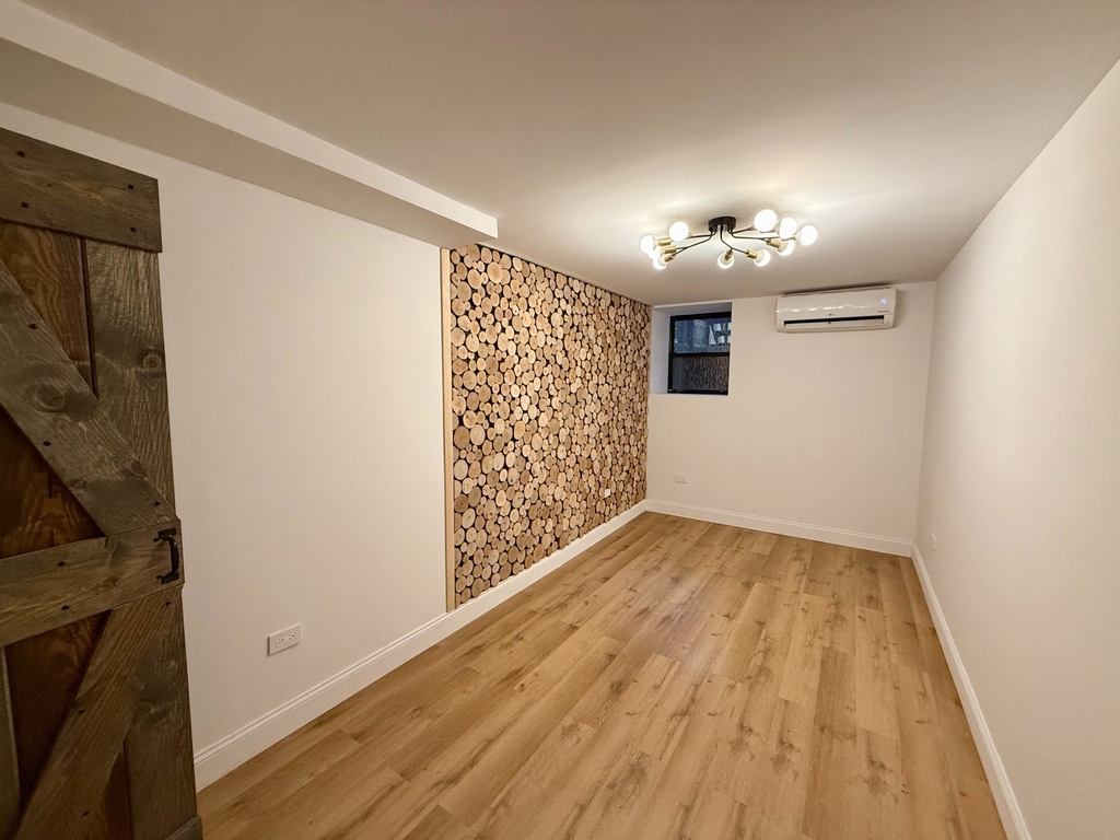 725 Knickerbocker Avenue - Photo 14