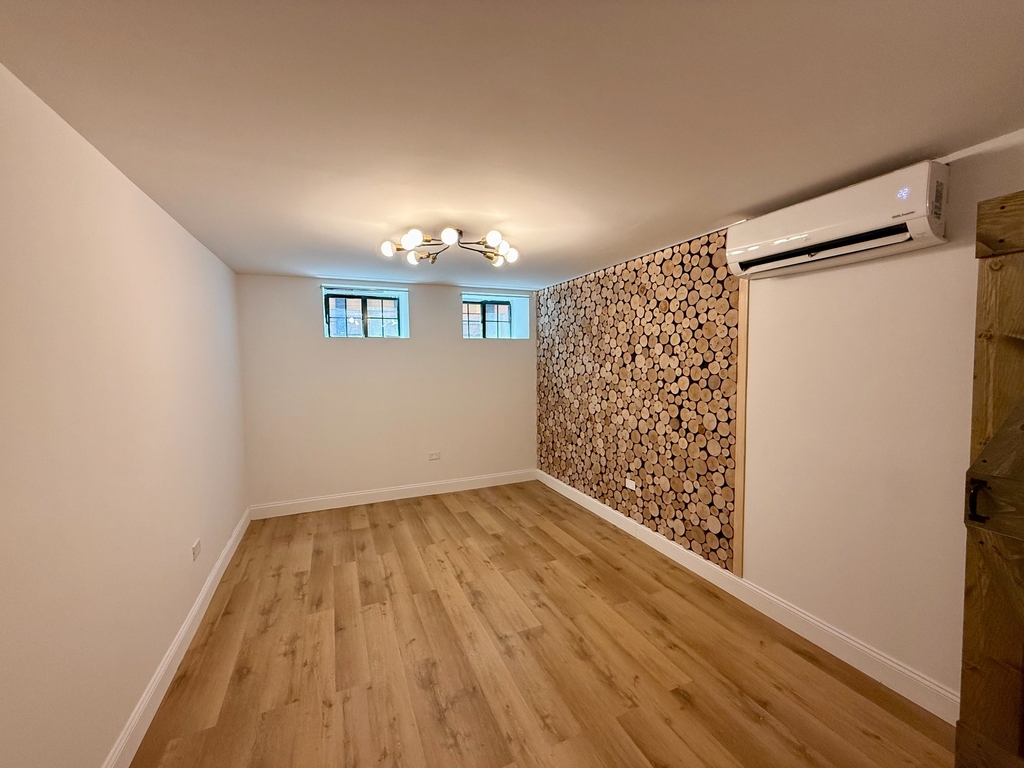 725 Knickerbocker Avenue - Photo 13