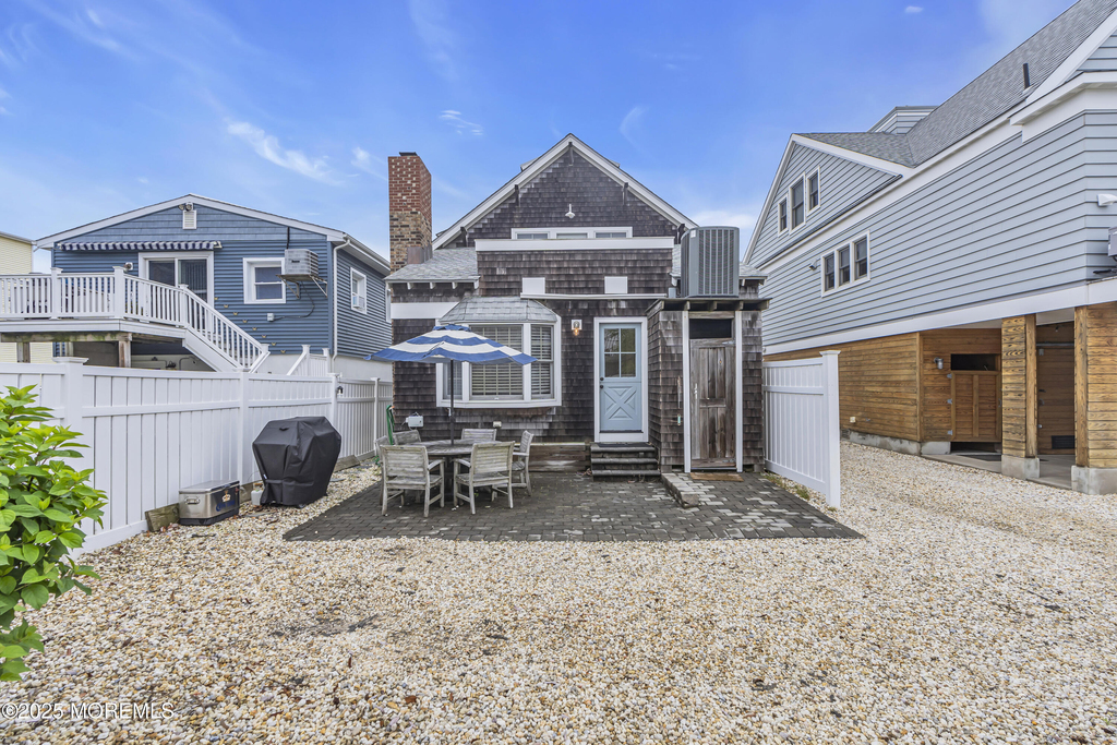 196 Third Avenue - Photo 25
