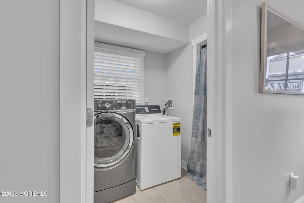 196 Third Avenue - Photo 12