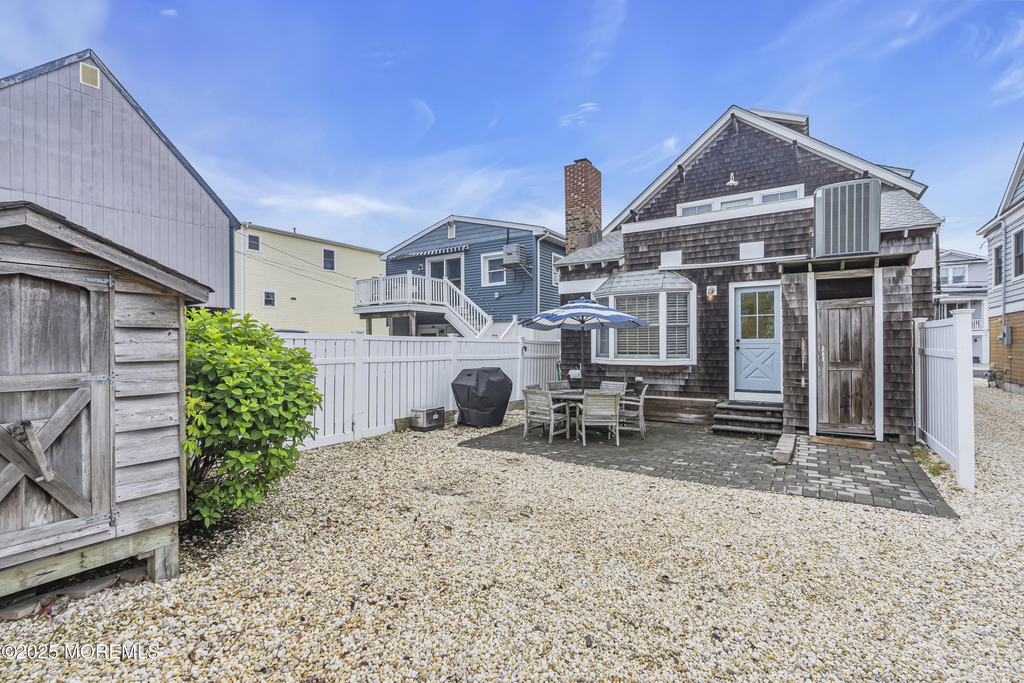 196 Third Avenue - Photo 26