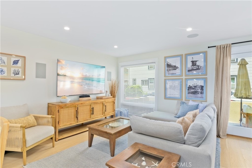 206 Adams Street - Photo 2