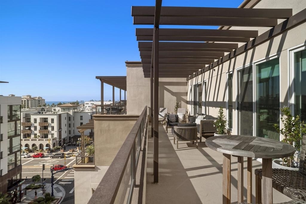 301 Mission Avenue - Photo 2