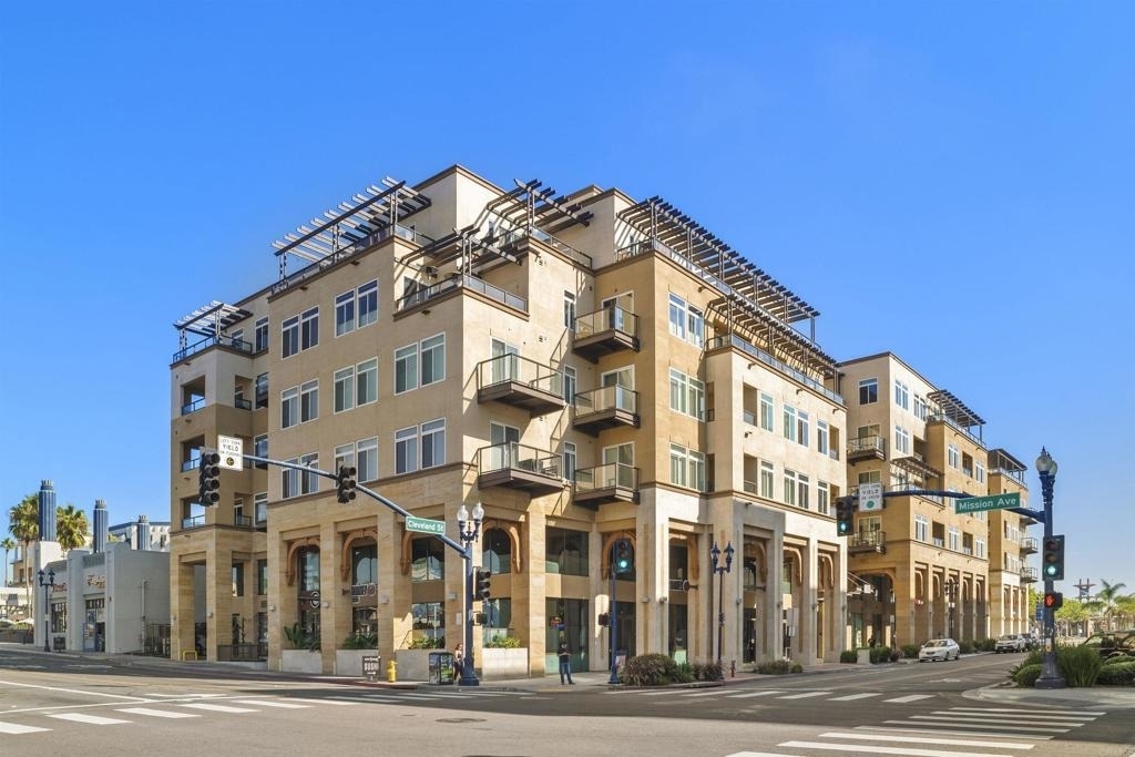301 Mission Avenue - Photo 1