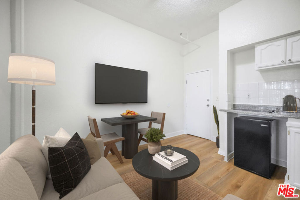 729 S Union Avenue - Photo 3
