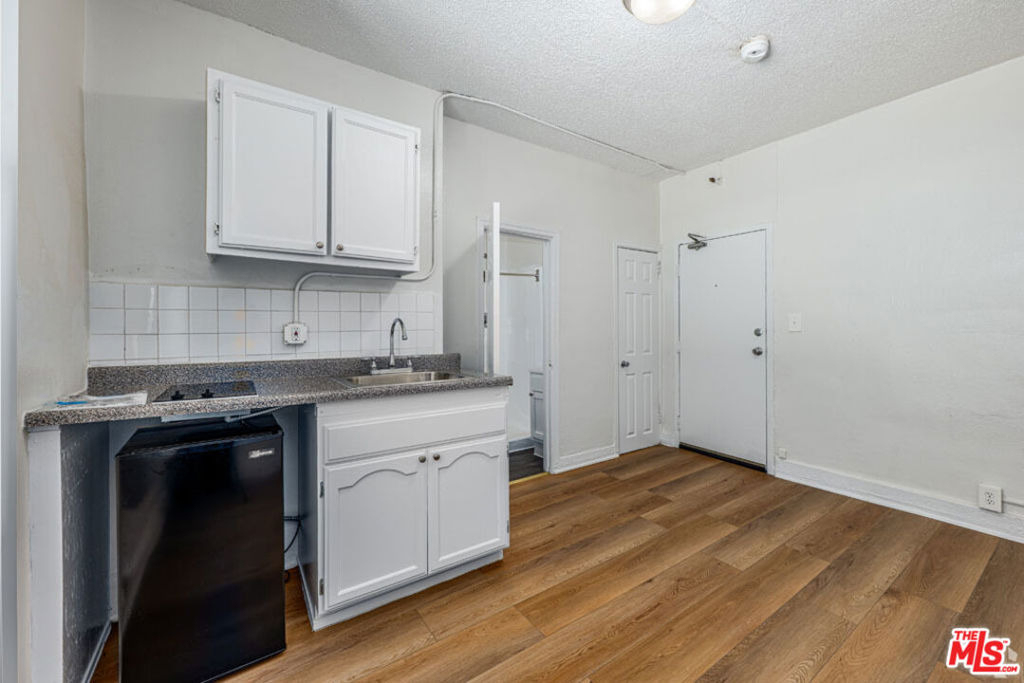 729 S Union Avenue - Photo 4