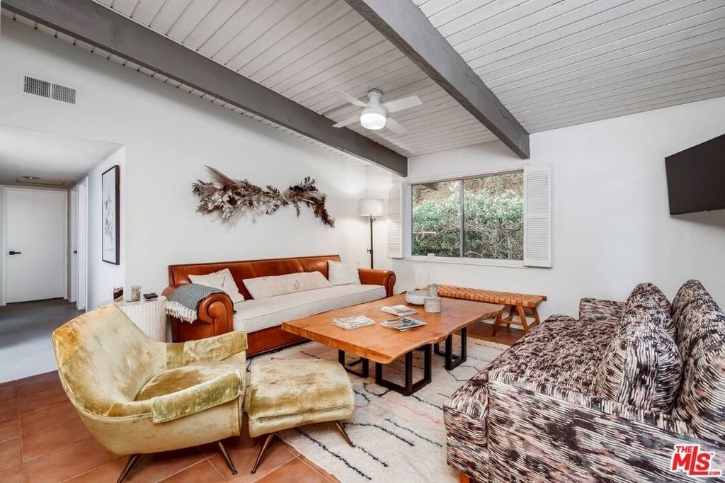 2436 Arbutus Drive - Photo 12
