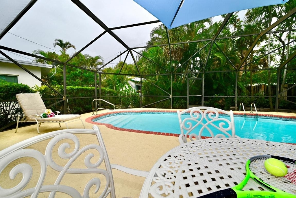 129 Alhambra Place - Photo 35