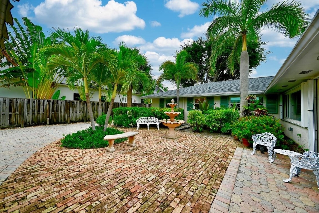 129 Alhambra Place - Photo 31