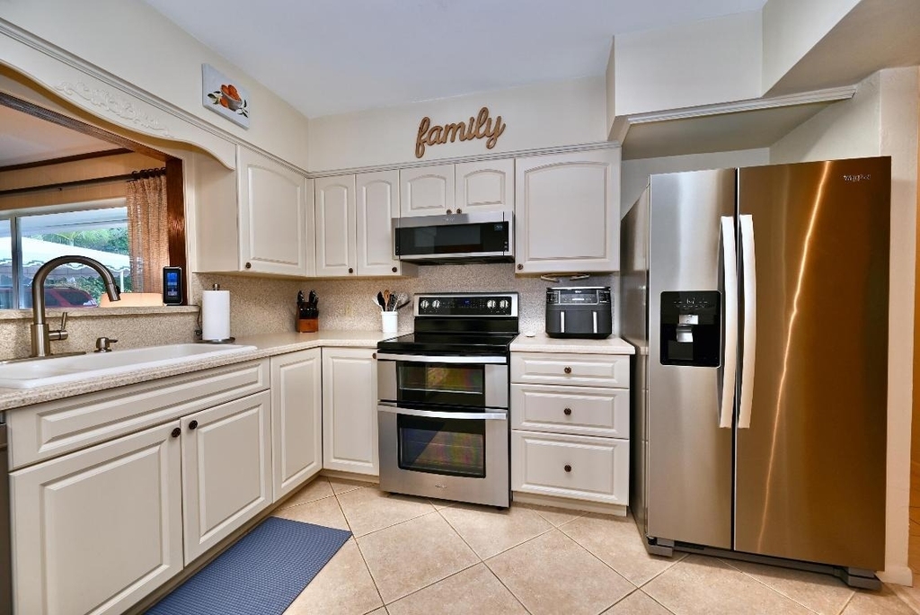 129 Alhambra Place - Photo 13