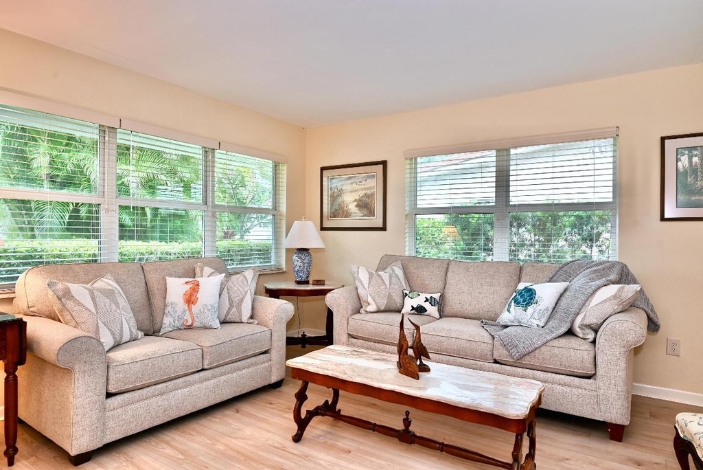 129 Alhambra Place - Photo 5
