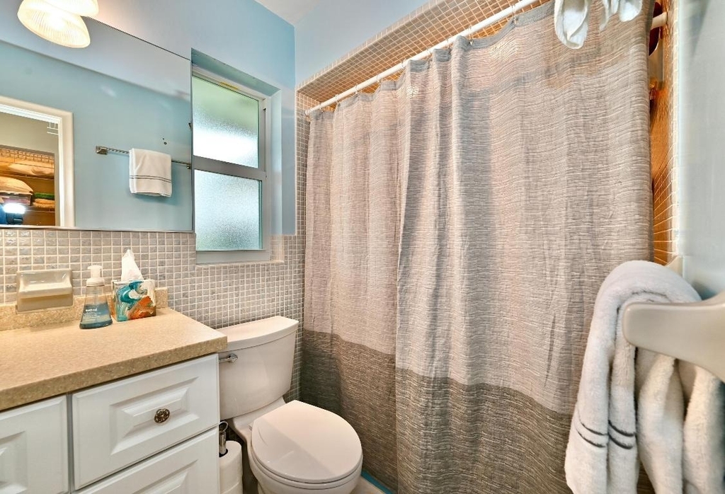 129 Alhambra Place - Photo 17