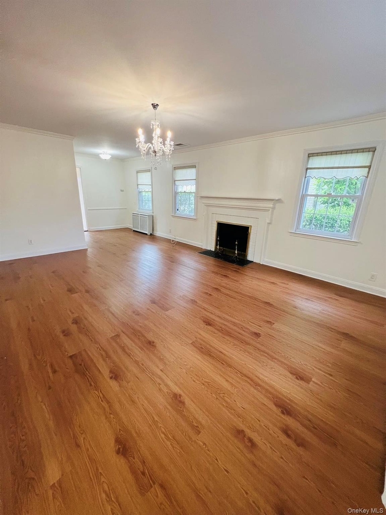 19 Travers Street - Photo 7