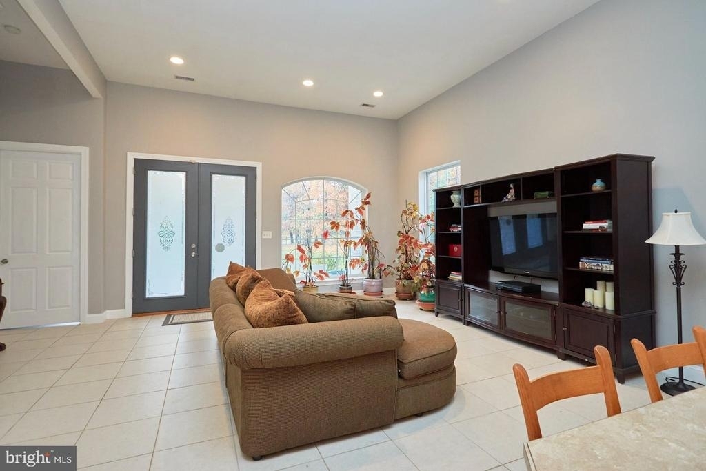 12815 Braddock Road - Photo 4