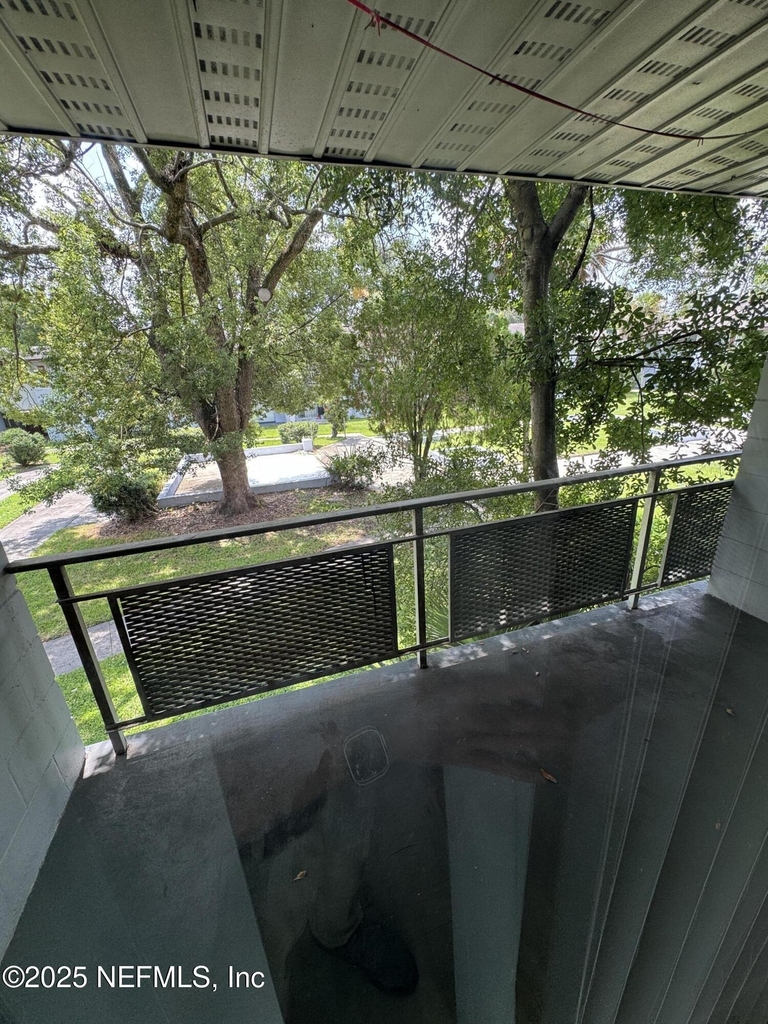 2441 Spring Park Road - Photo 4