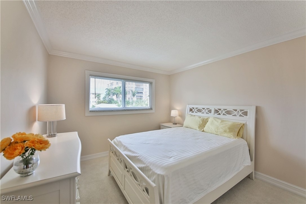 1100 Gulf Shore Boulevard N - Photo 21
