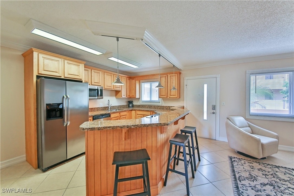 1100 Gulf Shore Boulevard N - Photo 8
