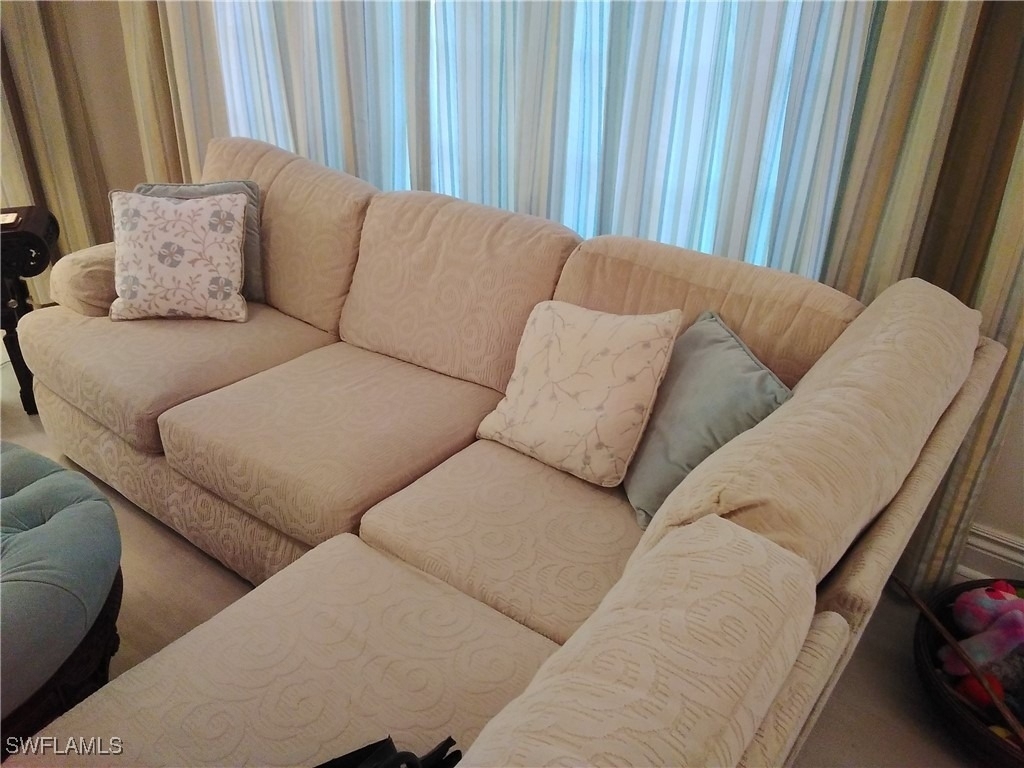 5068 Annunciation Circle - Photo 5