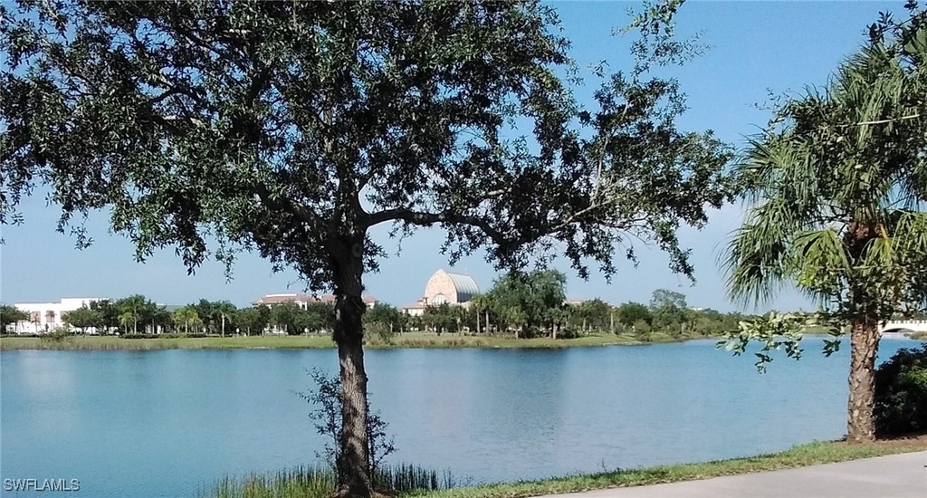 5068 Annunciation Circle - Photo 16