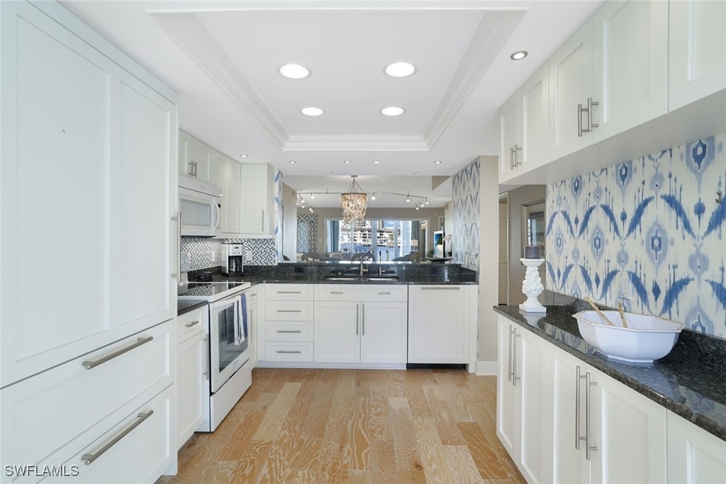 355 Park Shore Drive - Photo 2