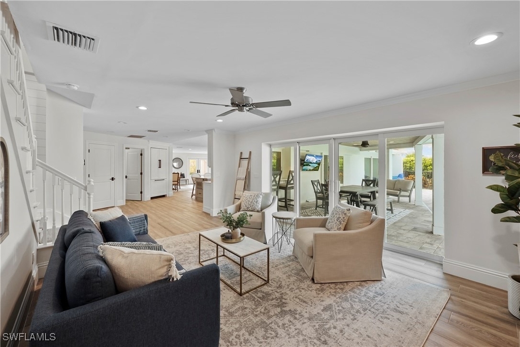 4611 Crayton Road - Photo 16
