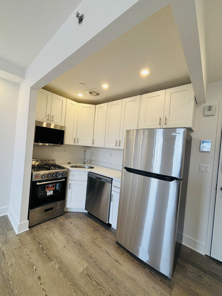 45 West 81st Street - Photo 5