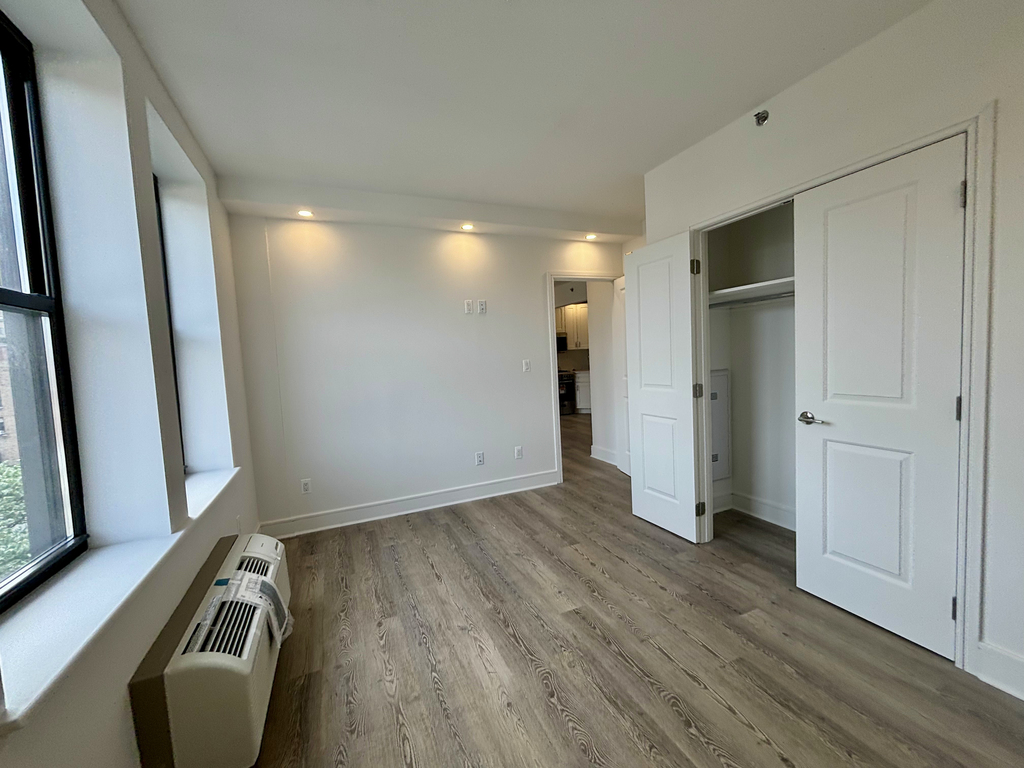 45 West 81st Street - Photo 7