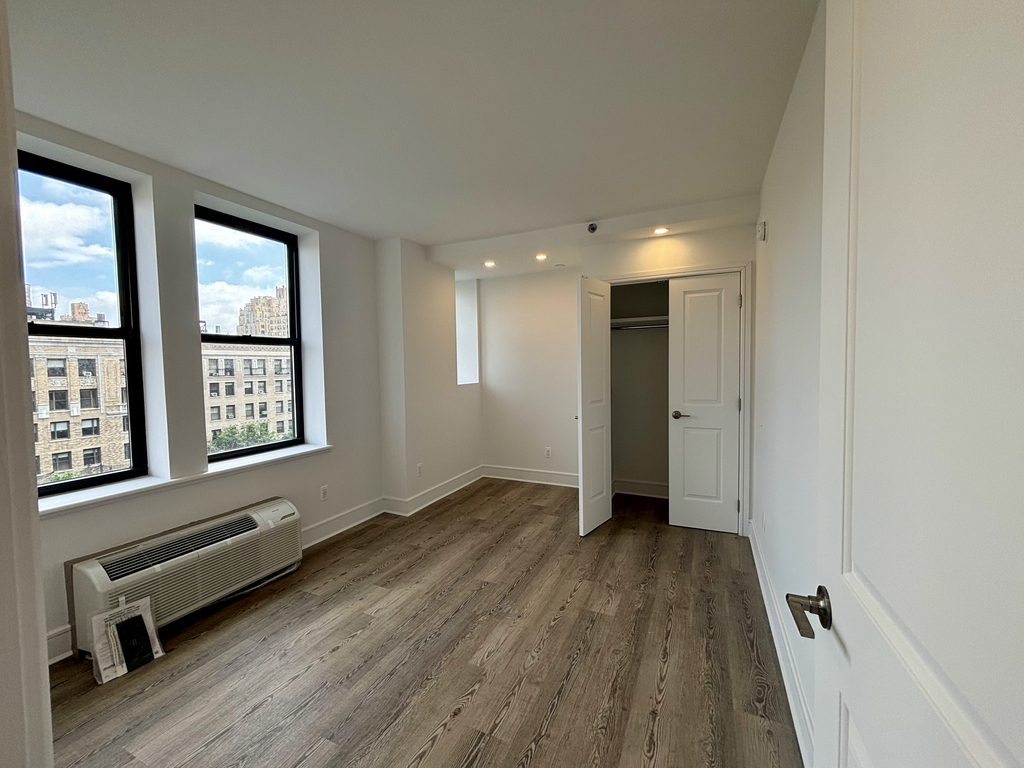 45 West 81st Street - Photo 1