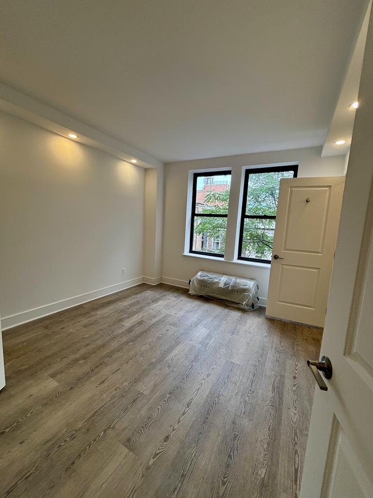 45 West 81st Street - Photo 5