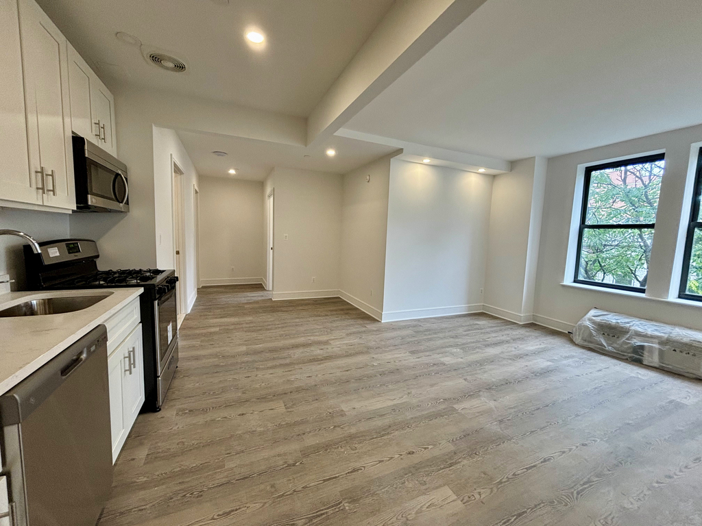 45 West 81st Street - Photo 1