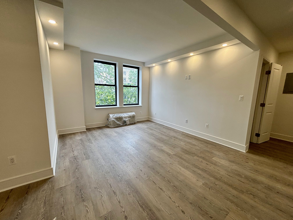 45 West 81st Street - Photo 0