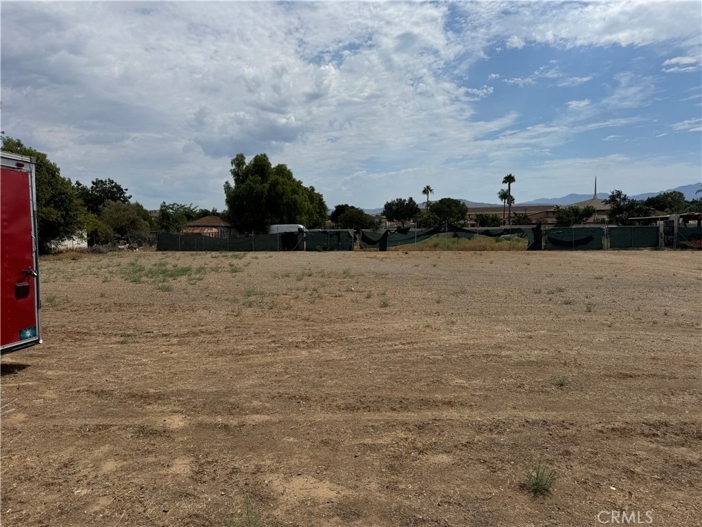 5995 La Sierra Avenue - Photo 0