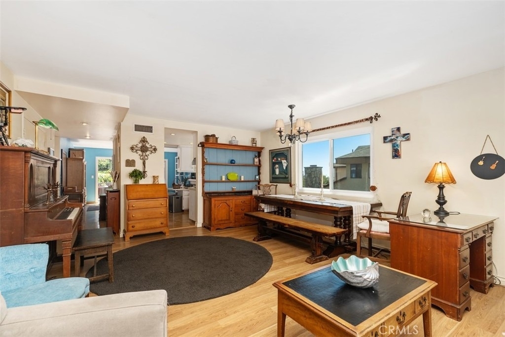 3068 Zell Drive - Photo 6