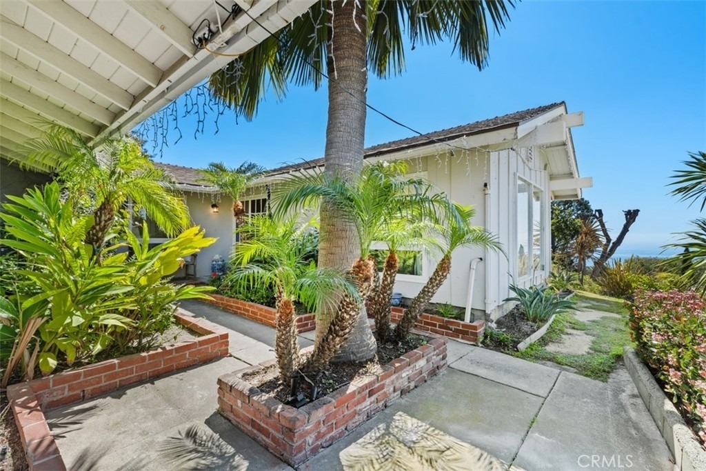 3068 Zell Drive - Photo 3