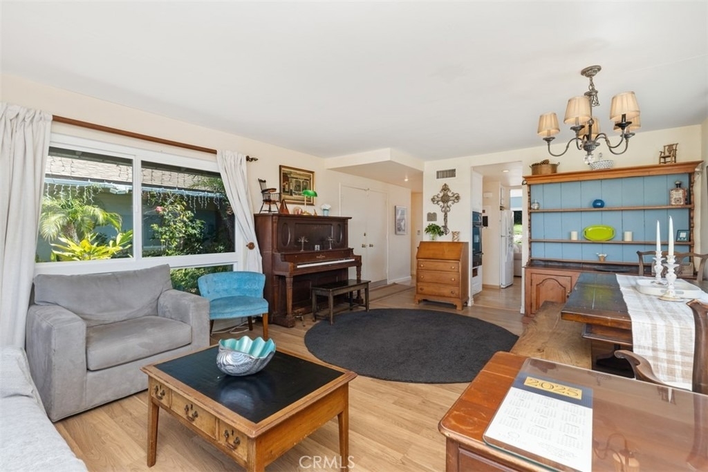 3068 Zell Drive - Photo 7